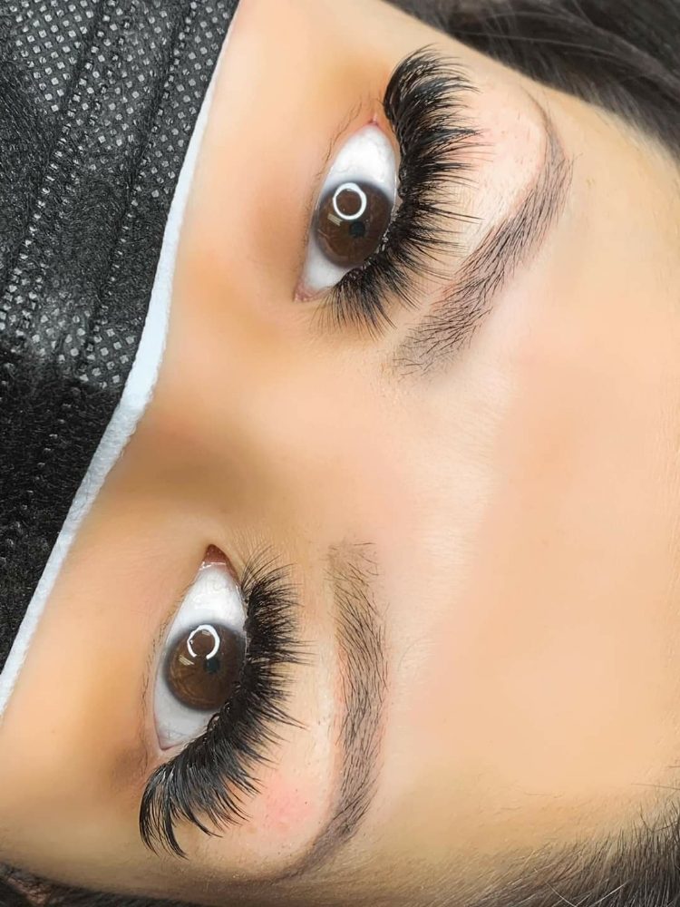 A Trendy Eyelash Extension Option - MH Beauty Salon